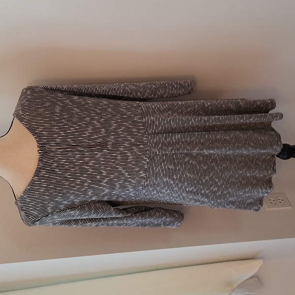 W5 Sweater - Picture 5 of 8